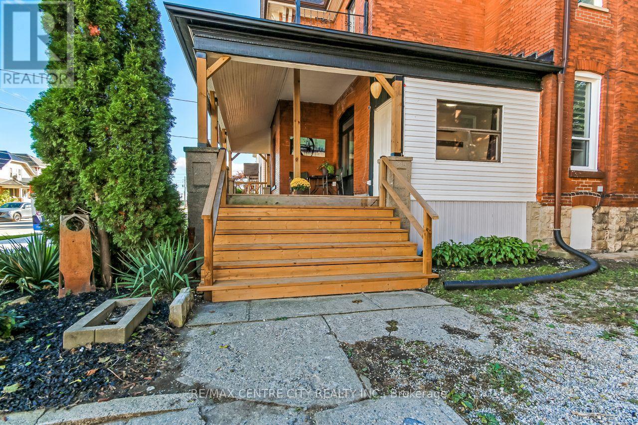 20 Alma Street, St. Thomas, Ontario  N5P 3A8 - Photo 3 - X13867880