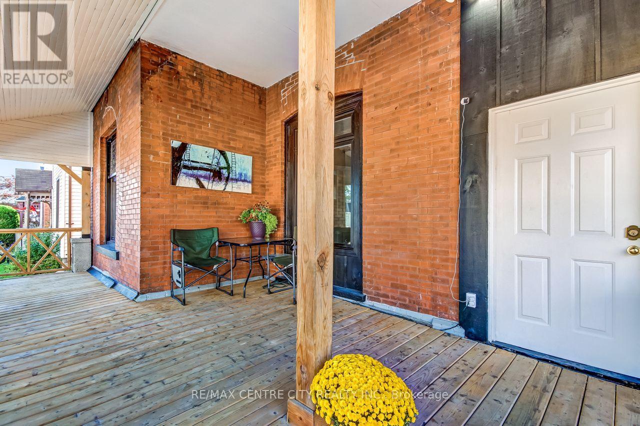 20 Alma Street, St. Thomas, Ontario  N5P 3A8 - Photo 4 - X13867880
