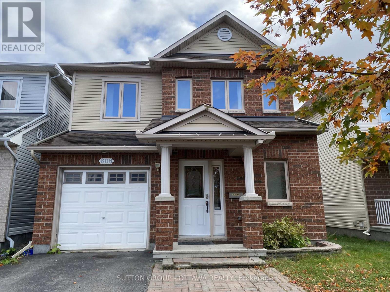 <h3>$2,900 Monthly</h3><p>608 Clearbrook Drive, Ottawa, Ontario</p>