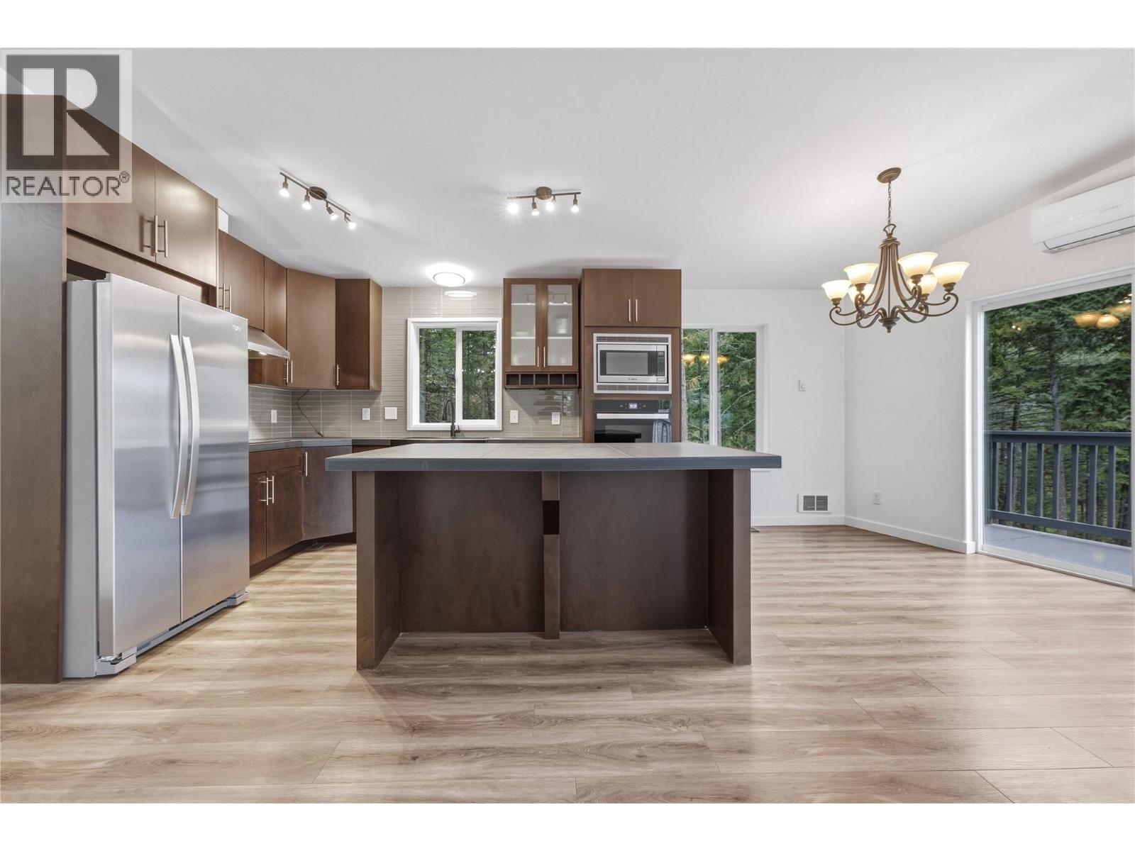 10824 Westshore Road, Vernon, British Columbia  V1H 2C3 - Photo 6 - 10402745