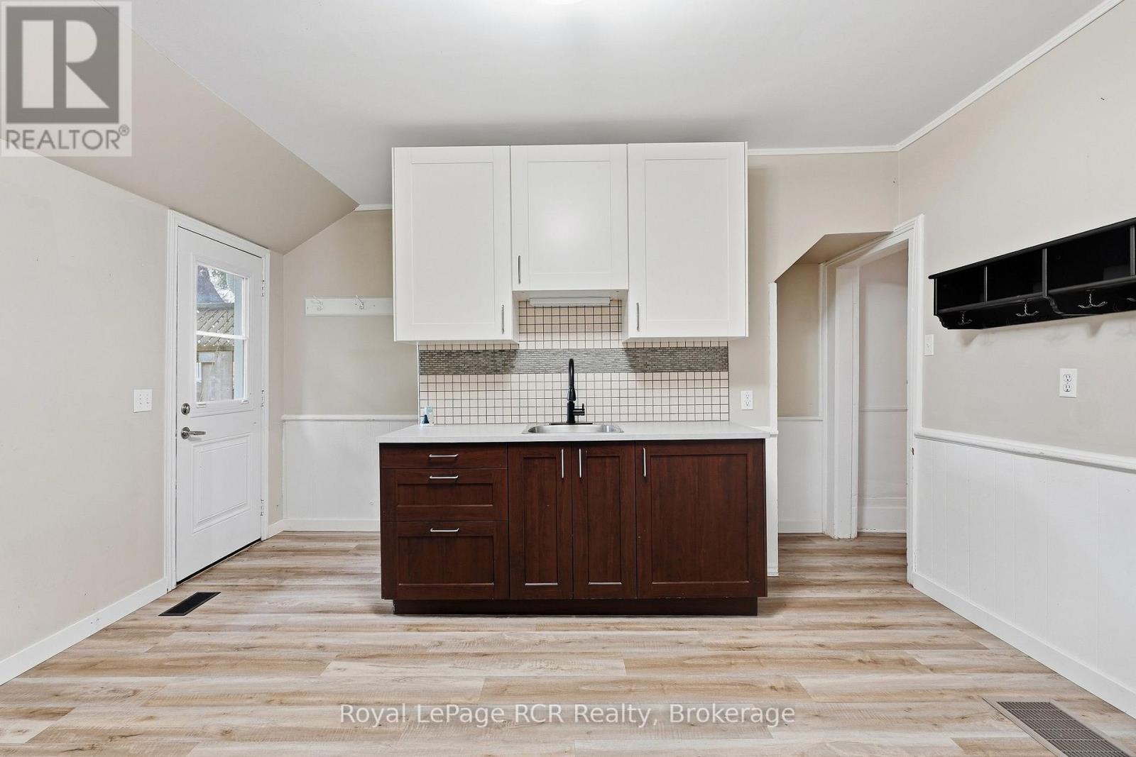 234 Elma Street E, North Perth, Ontario N4W 2H9 - Photo 8 - X13867964