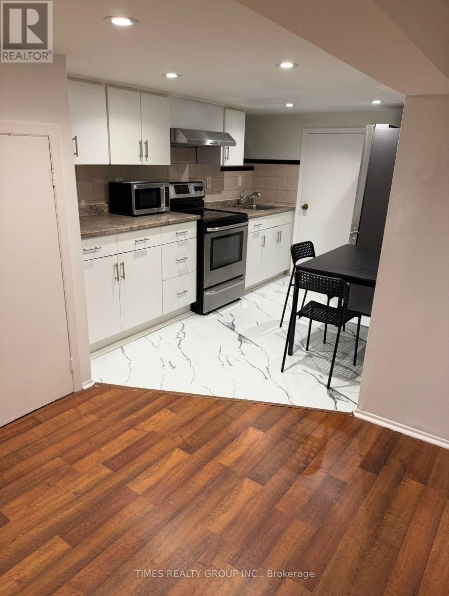 Lower - 24 Coolmine Road, Toronto, Ontario  M6J 3E9 - Photo 10 - C13867918