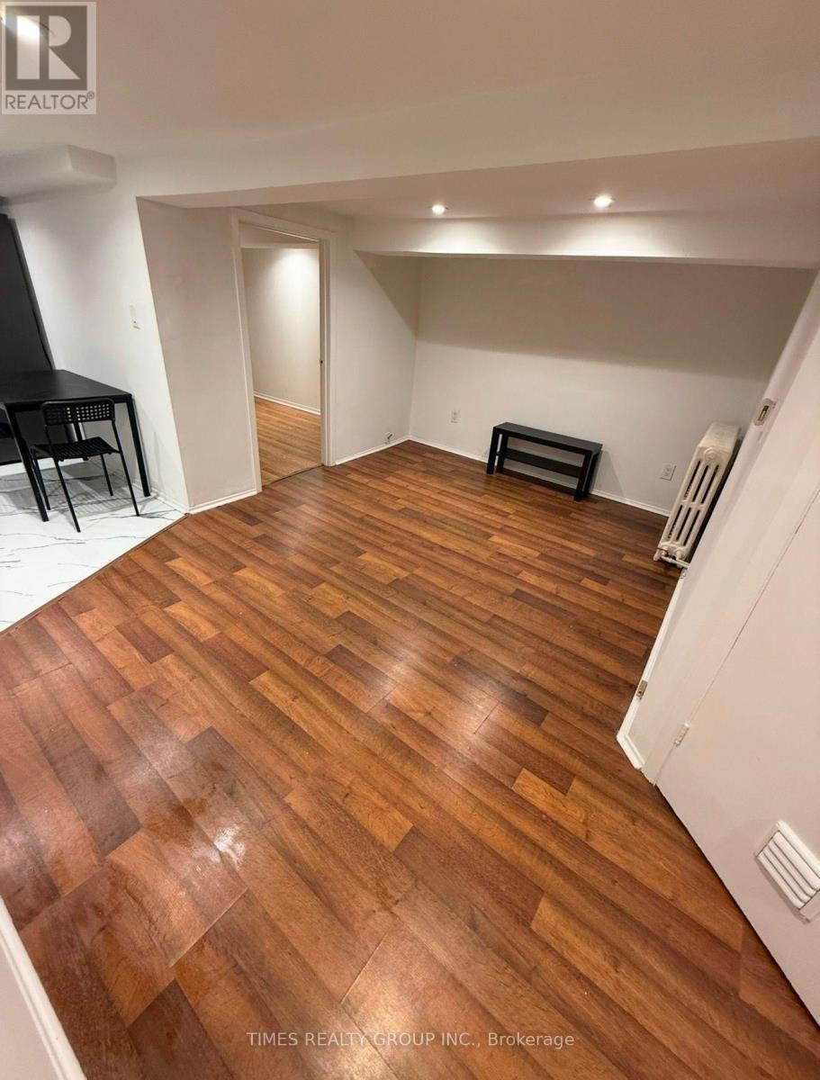 Lower - 24 Coolmine Road, Toronto, Ontario  M6J 3E9 - Photo 8 - C13867918