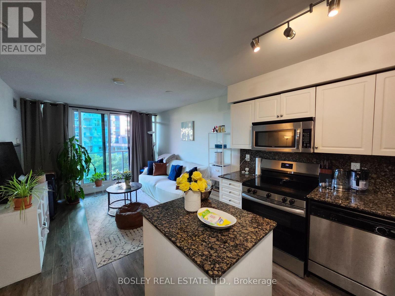 414 - 215 FORT YORK BOULEVARD