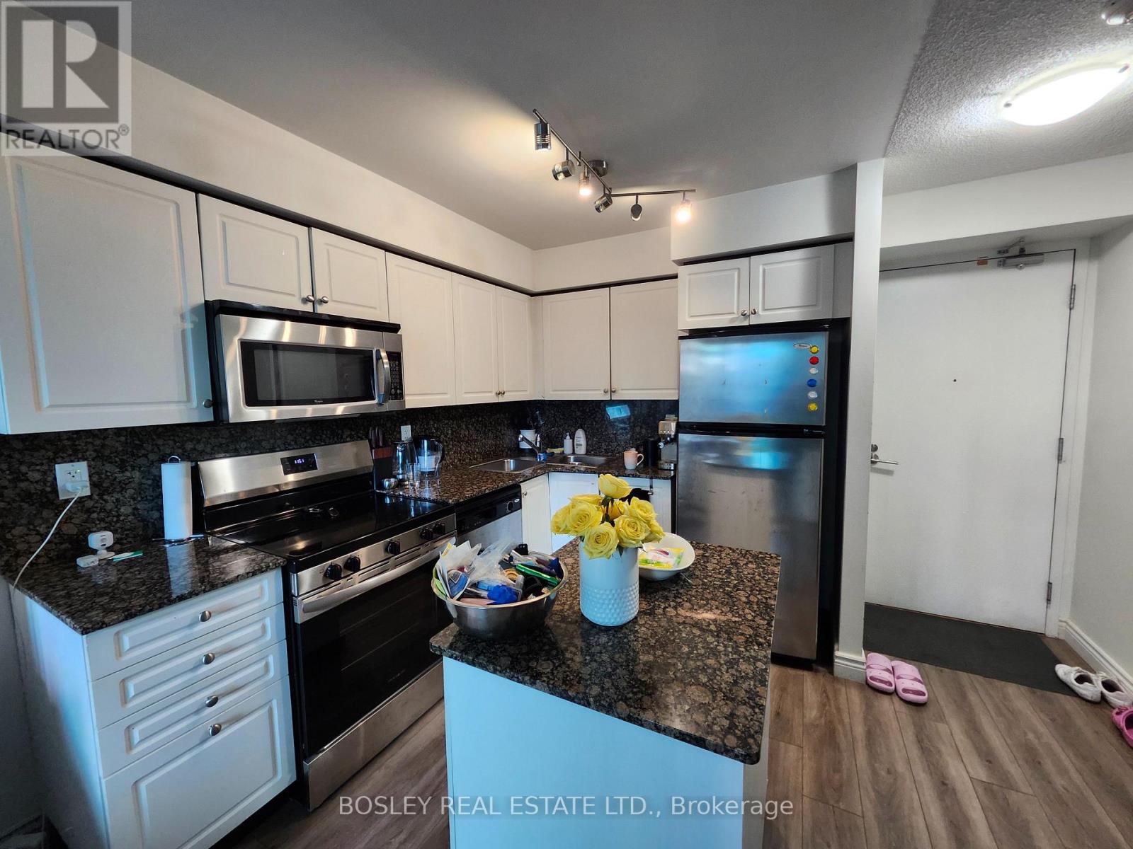 414 - 215 Fort York Boulevard, Toronto, Ontario  M5V 4A2 - Photo 3 - C13868036