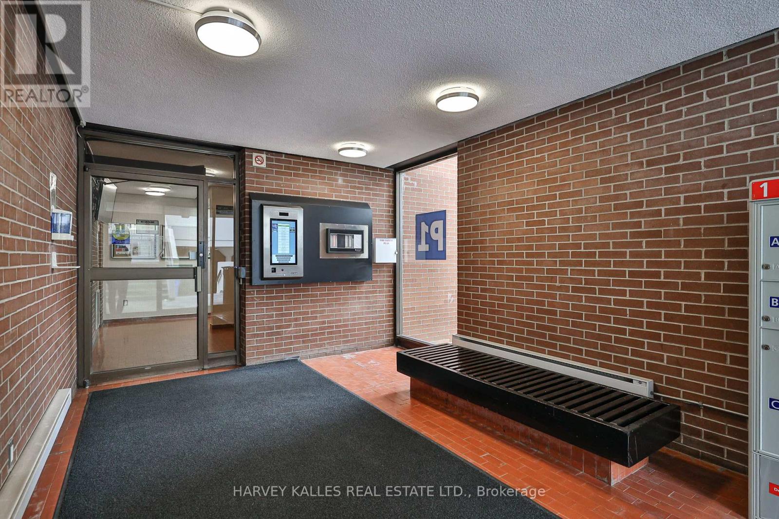 301 - 10 Crescent Town Road, Toronto, Ontario  M4C 5L3 - Photo 4 - E13867786