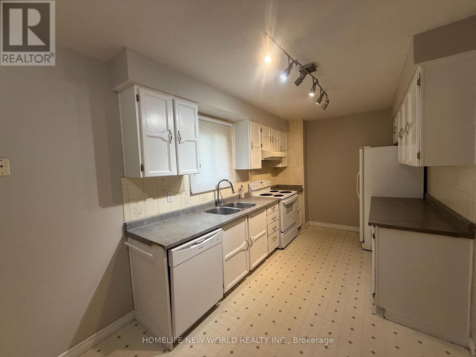 Main, Lower - 12 Jacob Drive, Whitby, Ontario  L1P 1B1 - Photo 5 - E13867862