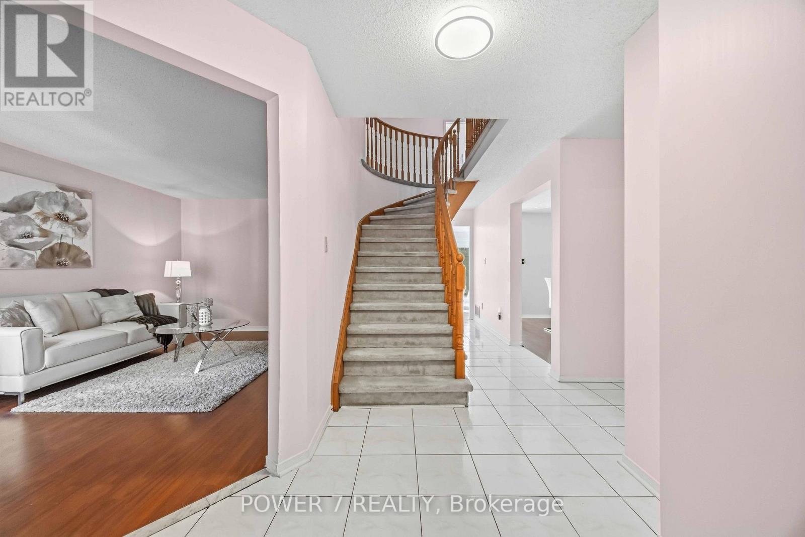 98 Sullivan Drive, Ajax, Ontario  L1T 3P2 - Photo 5 - E13867968
