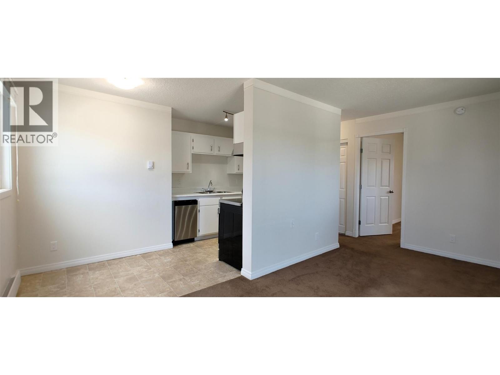 625 Rowcliffe Avenue Unit# 207