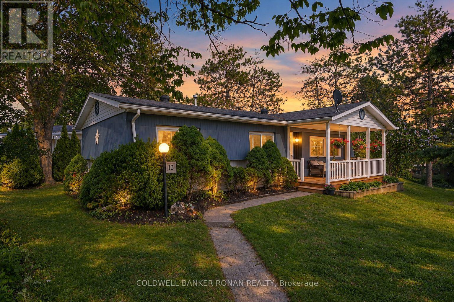13 HAWTHORNE DRIVE, Innisfil, Ontario