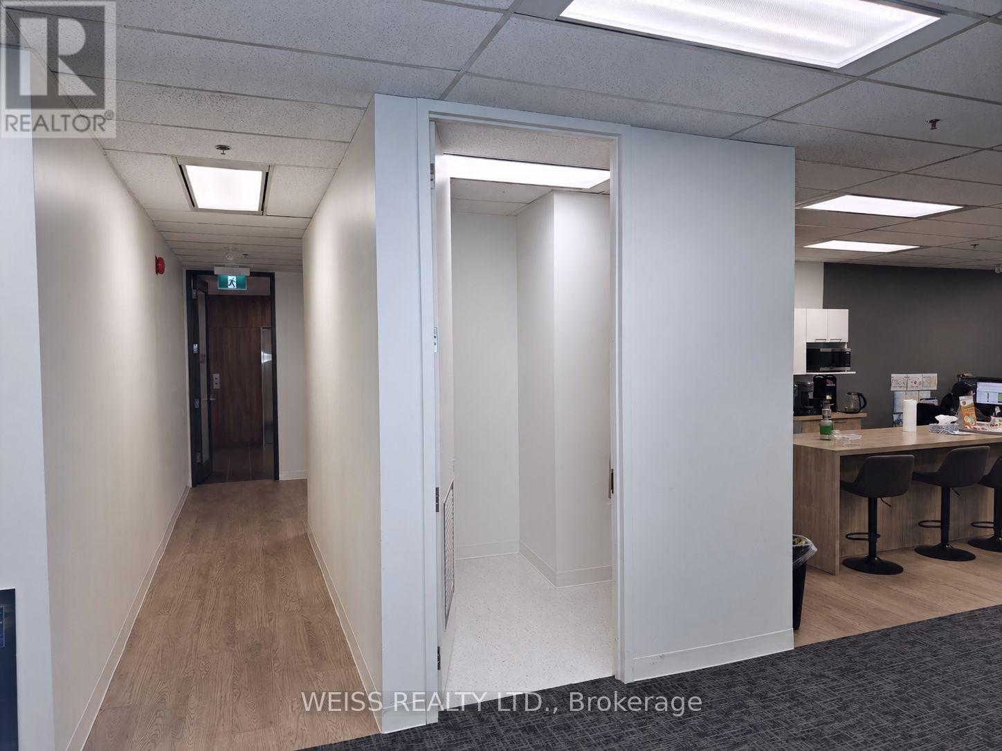 E201 - 675 Cochrane Drive, Markham, Ontario  L3R 0B8 - Photo 14 - N13868034
