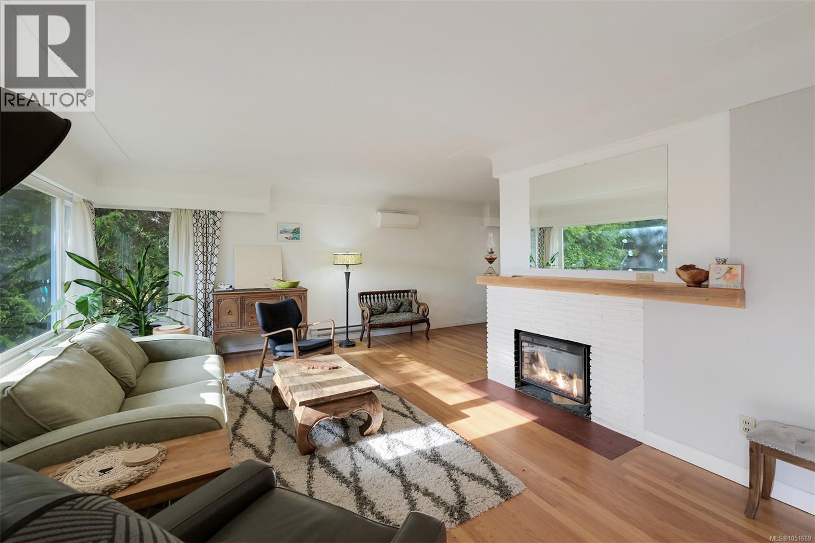 3832 Pitcombe Pl