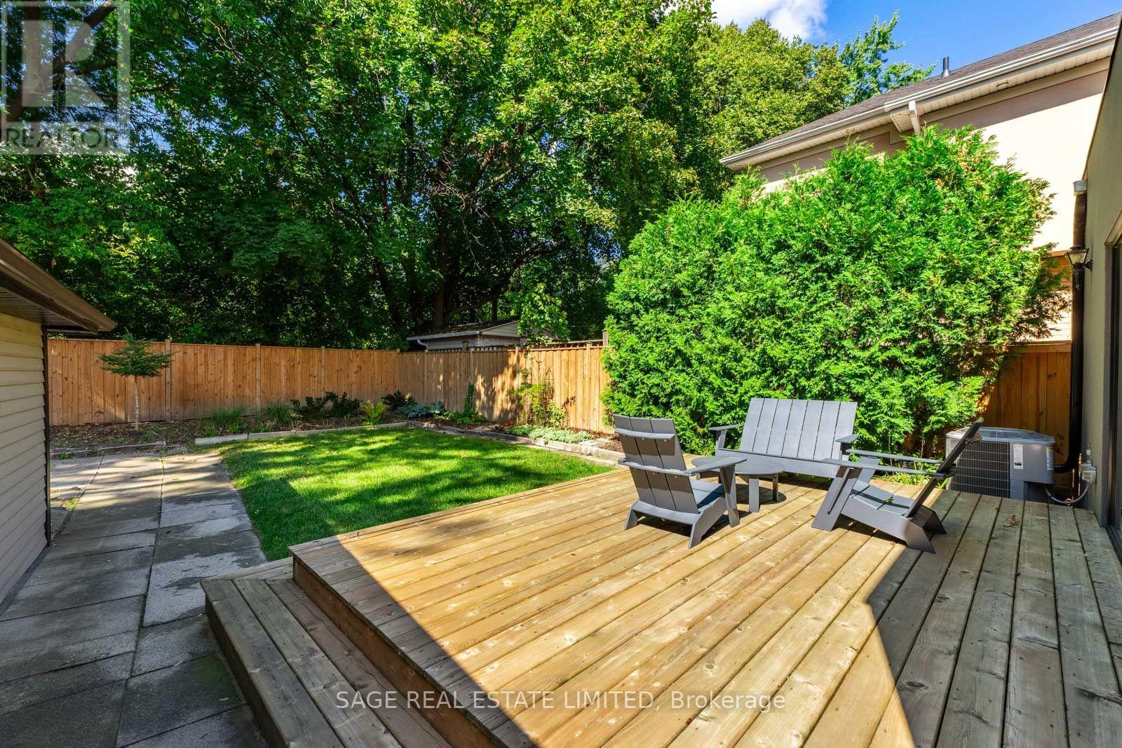 6 Westrose Avenue, Toronto, Ontario  M8X 2A1 - Photo 45 - W13867838