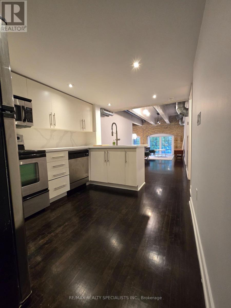 201 - 1100 Lansdowne Avenue, Toronto, Ontario  M6H 4K1 - Photo 4 - W13868048