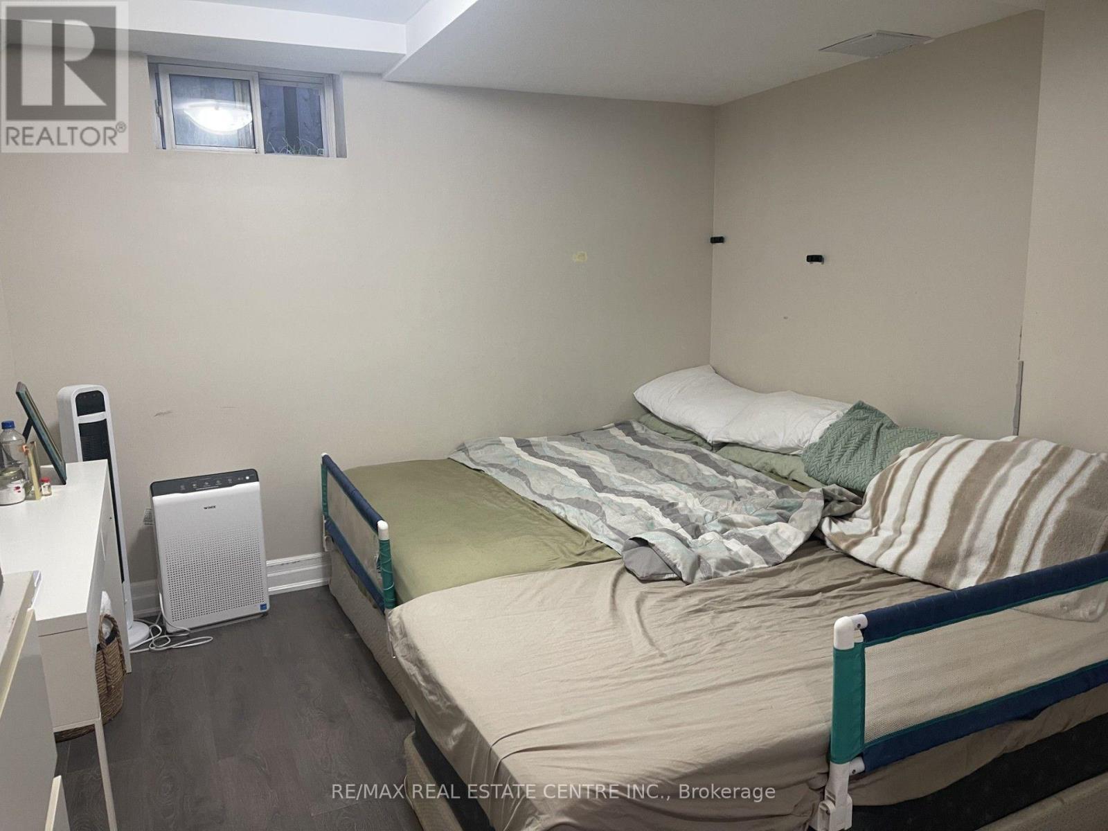 5583 Loonlake Bsmt Avenue, Mississauga, Ontario  L5V 2E4 - Photo 9 - W13862362