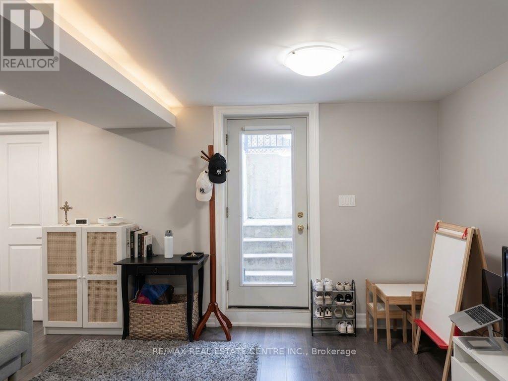 5583 Loonlake Bsmt Avenue, Mississauga, Ontario  L5V 2E4 - Photo 2 - W13862362