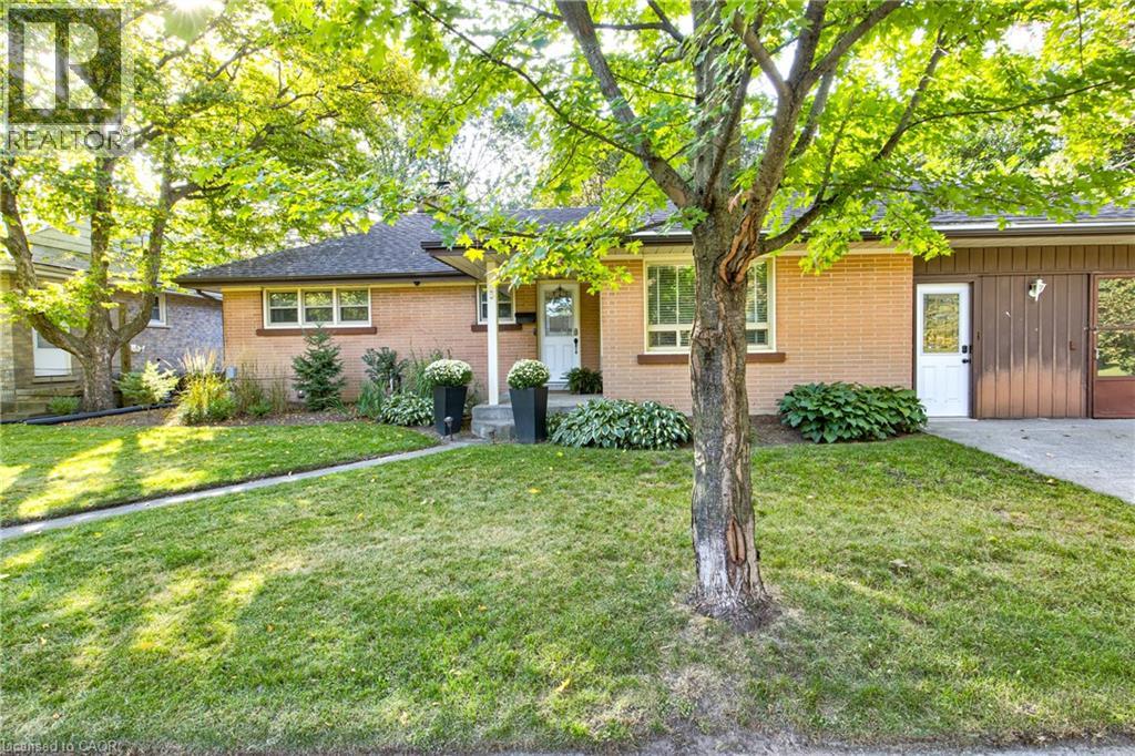 3 OAKWOOD Avenue, Kitchener, Ontario
