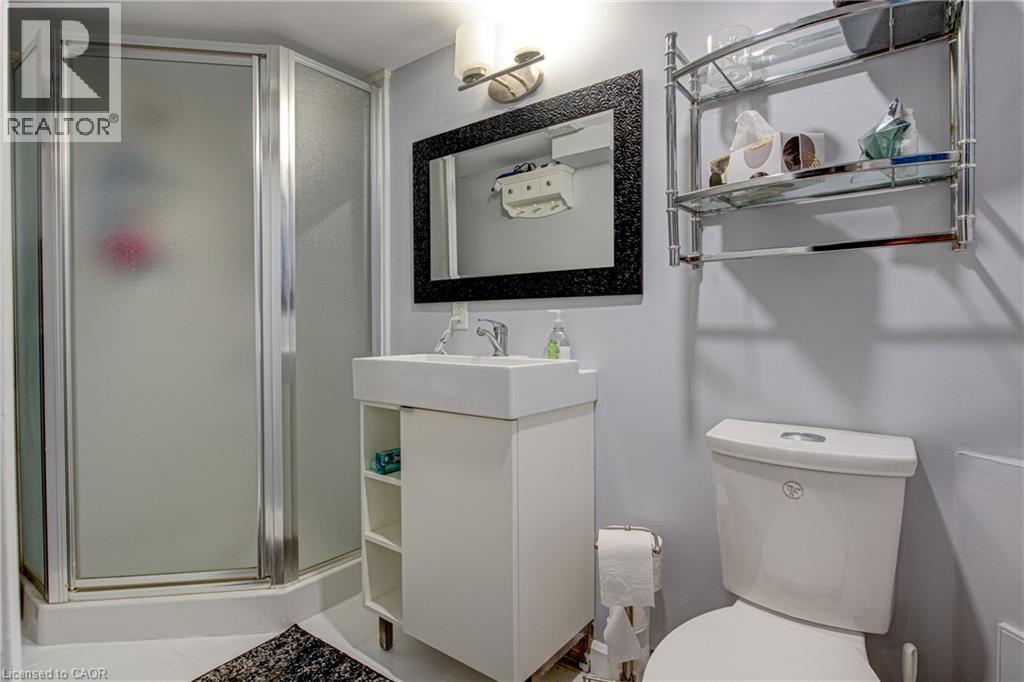 3 Oakwood Avenue, Kitchener, Ontario  N2H 6G7 - Photo 38 - 40869187