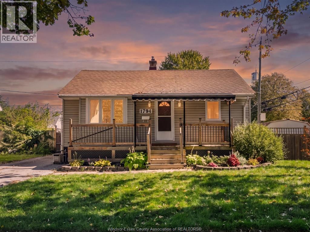 1794 Ellrose AVENUE, Windsor, Ontario