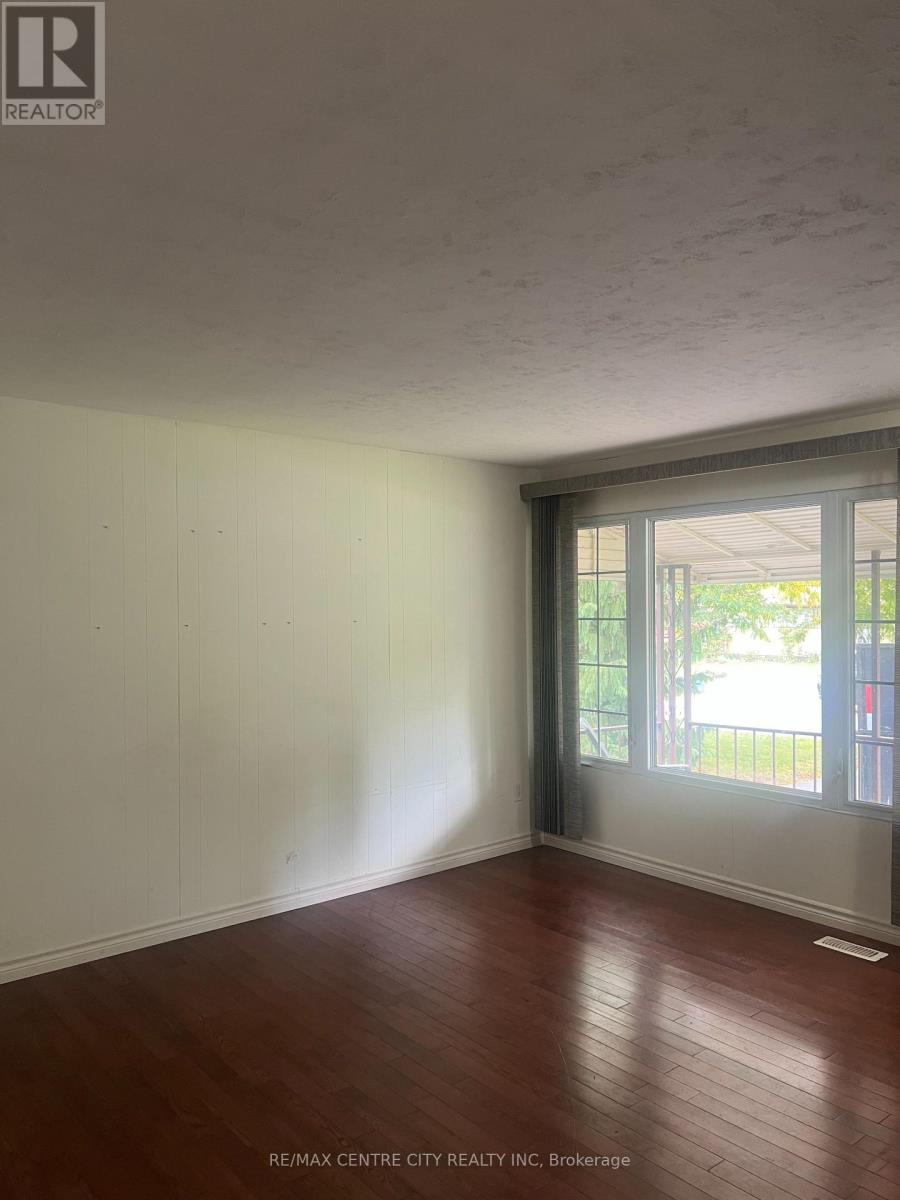 1590 Dixie Street, London East, Ontario  N5V 1Y9 - Photo 2 - X13603134