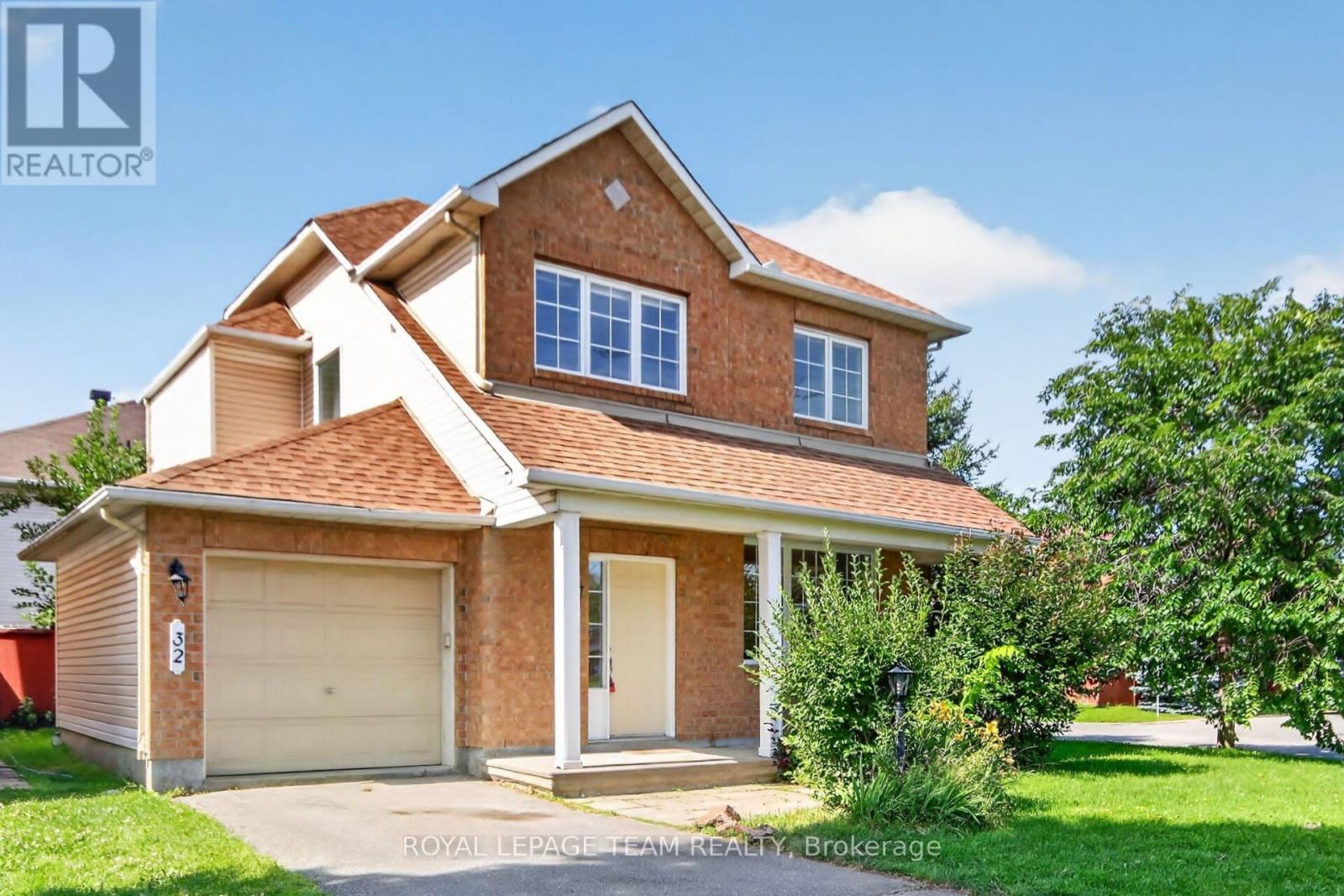 32 VISTAPOINTE DRIVE, Ottawa, Ontario