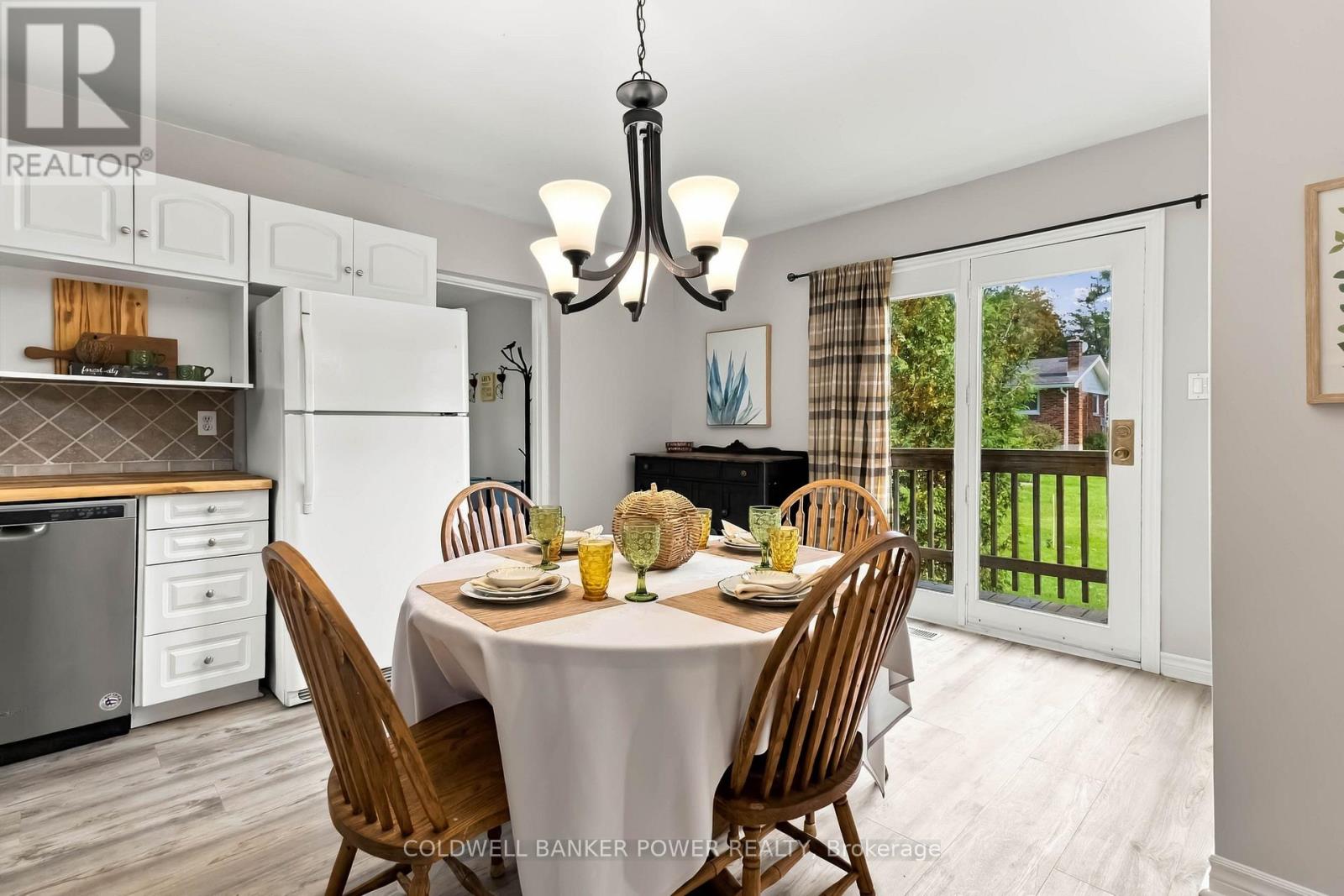 168 William Street, North Middlesex, Ontario  N0M 1A0 - Photo 14 - X13868216