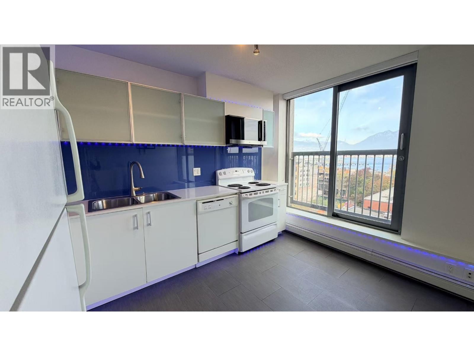 10xx 66 W CORDOVA STREET, Vancouver, British Columbia