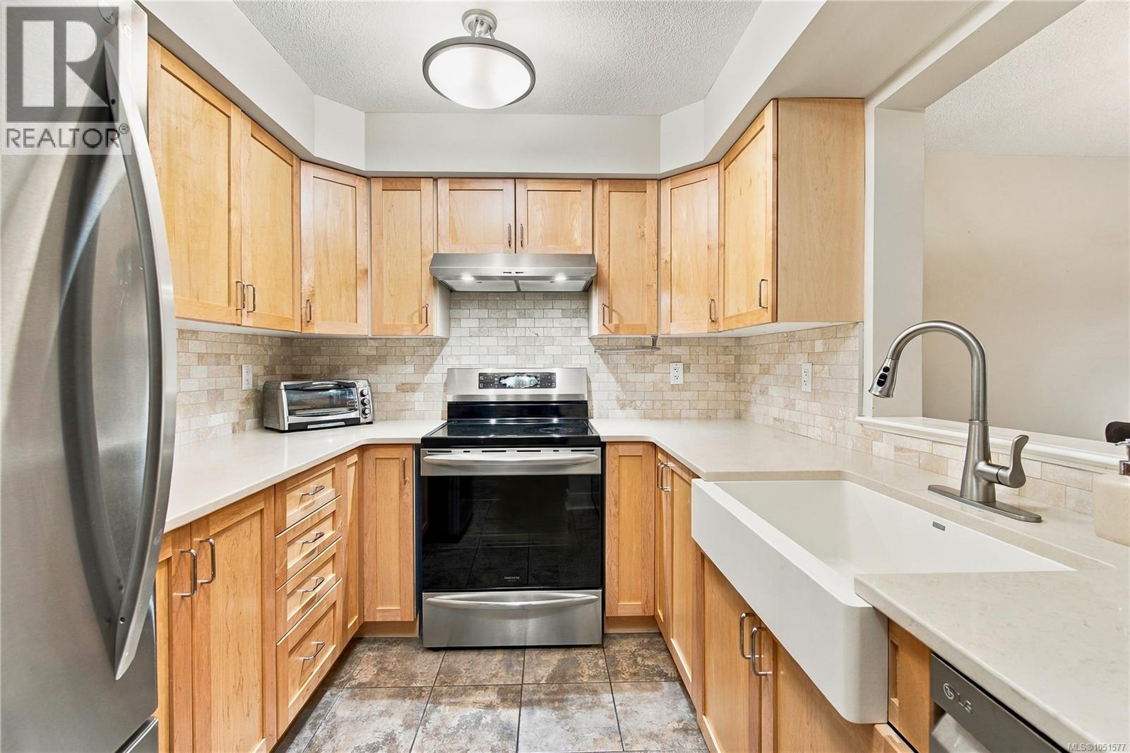 204 1620 Townsite Rd