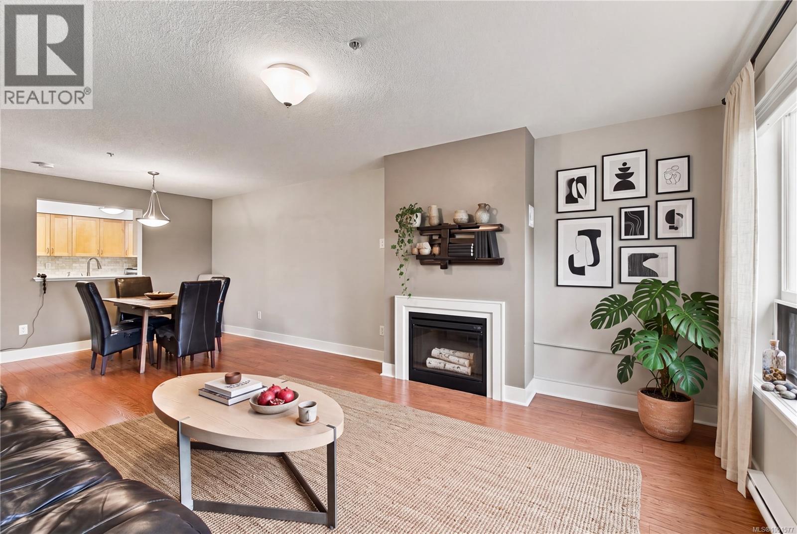 204 1620 Townsite Rd