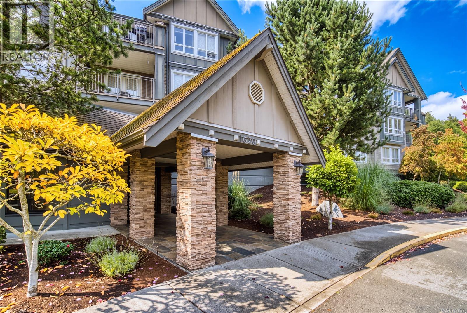 204 1620 Townsite Rd