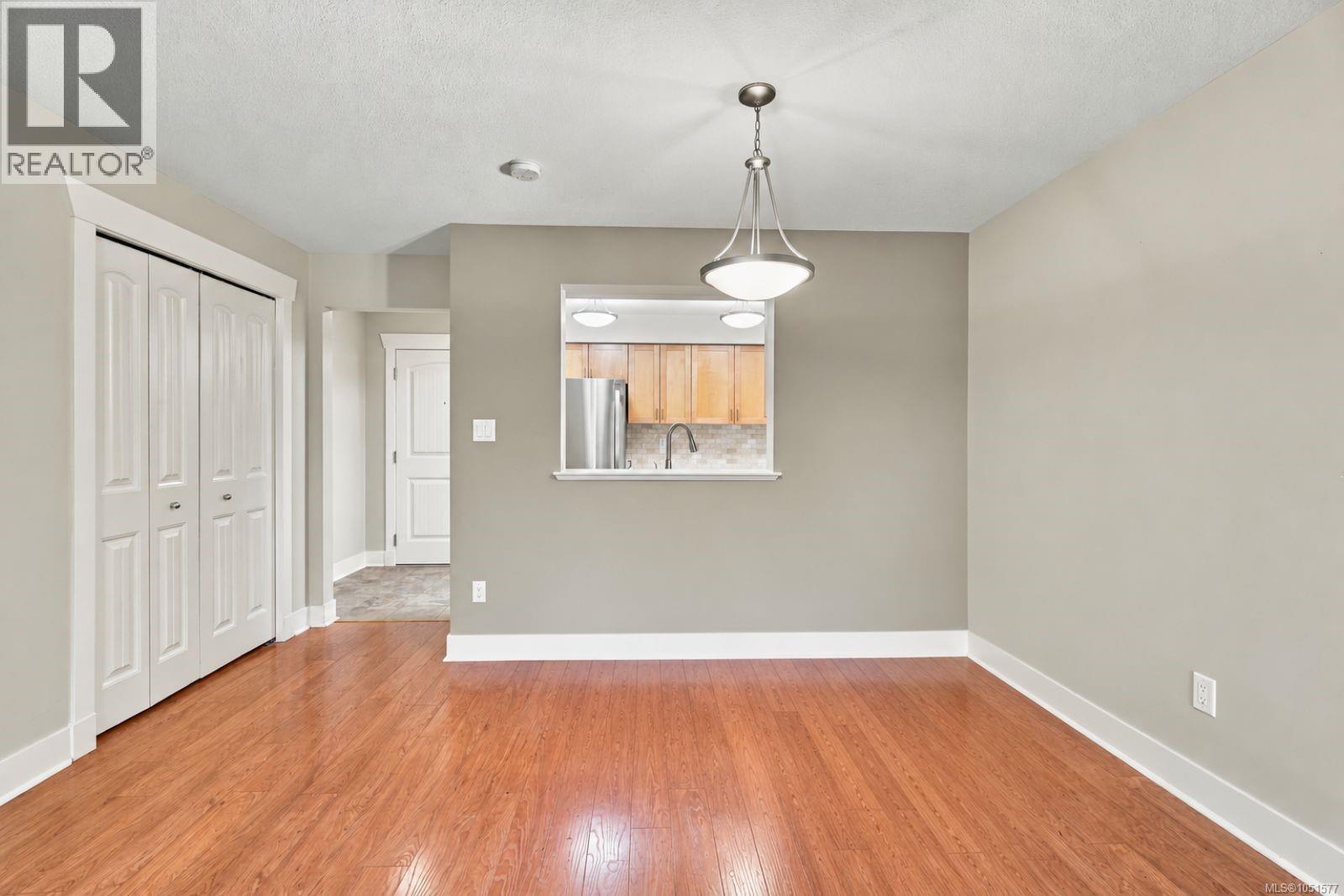 204 1620 Townsite Rd