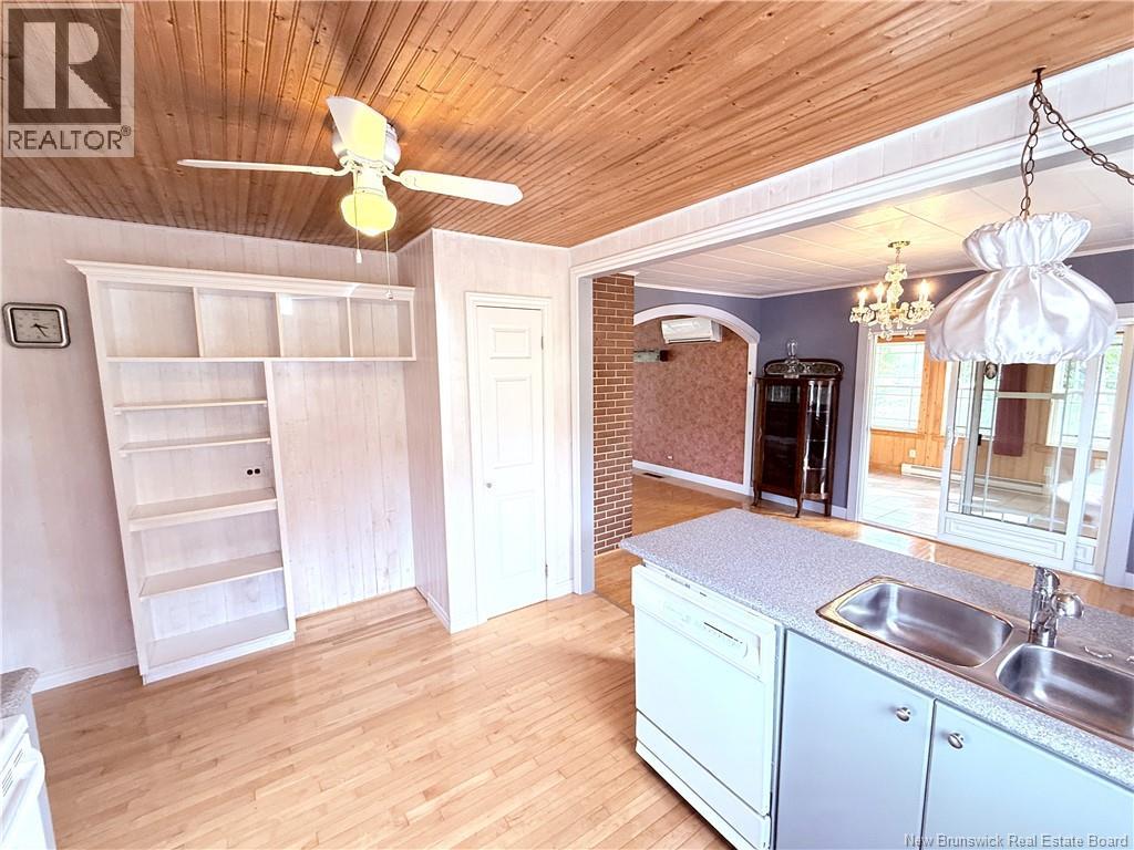 841 Main Street, Woodstock, New Brunswick  E7M 2G5 - Photo 13 - NB149113