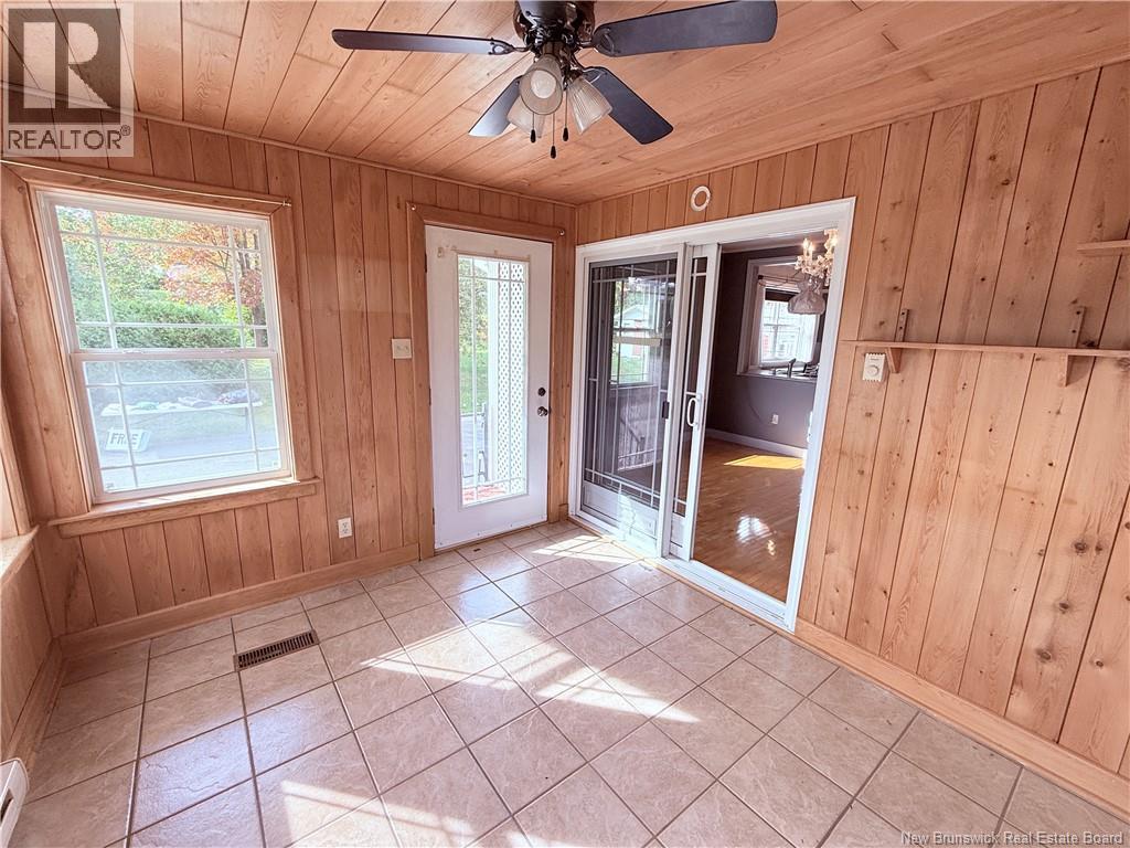 841 Main Street, Woodstock, New Brunswick  E7M 2G5 - Photo 9 - NB149113