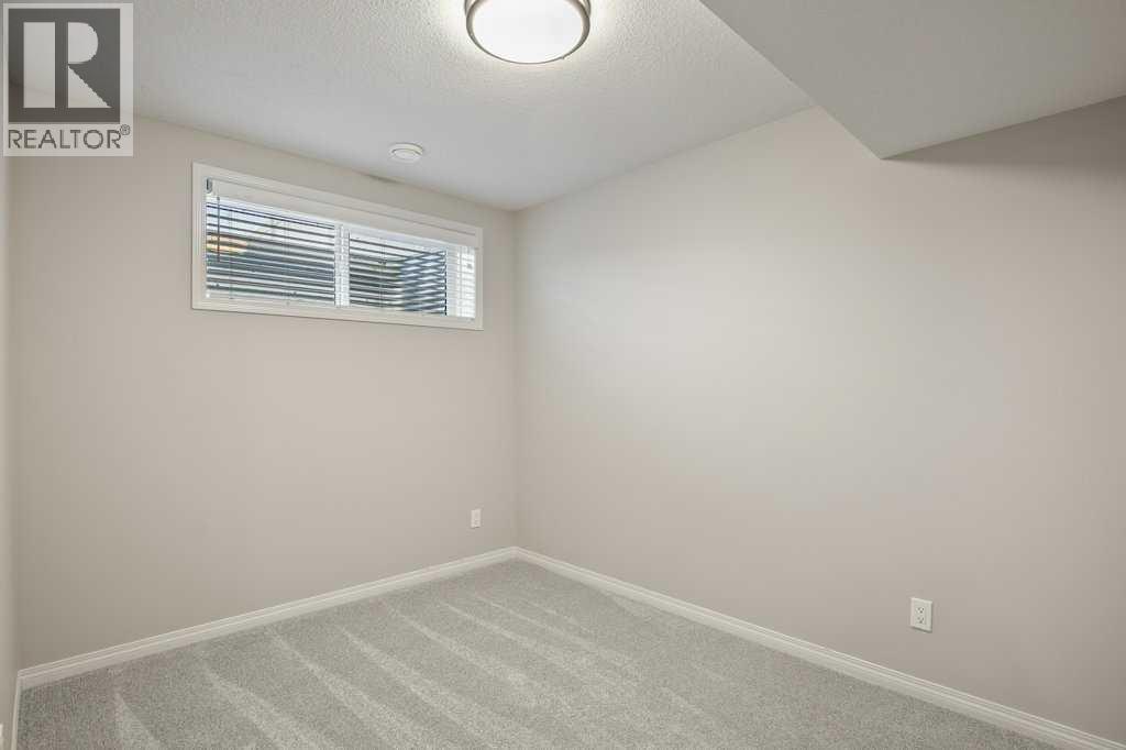 1 Coventry Close