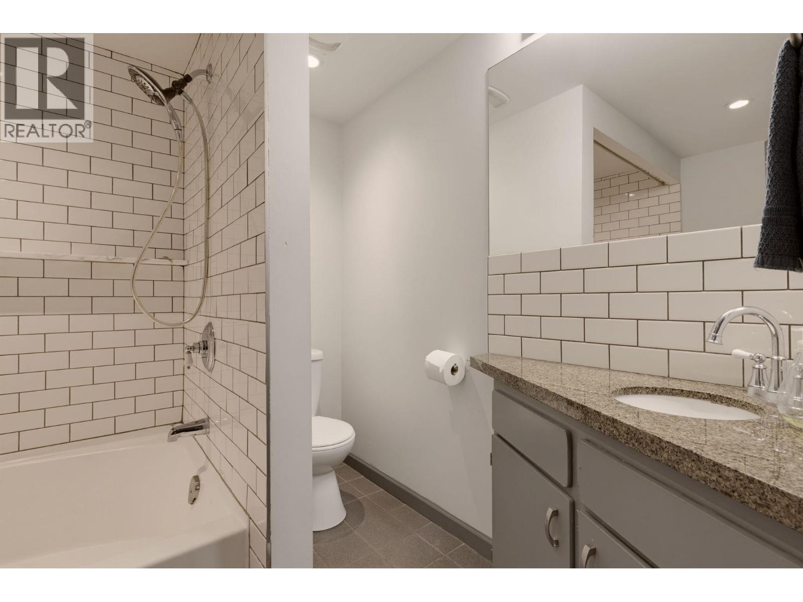 301 1930 W 3rd Avenue, Vancouver, British Columbia  V6J 1L1 - Photo 24 - R3172826