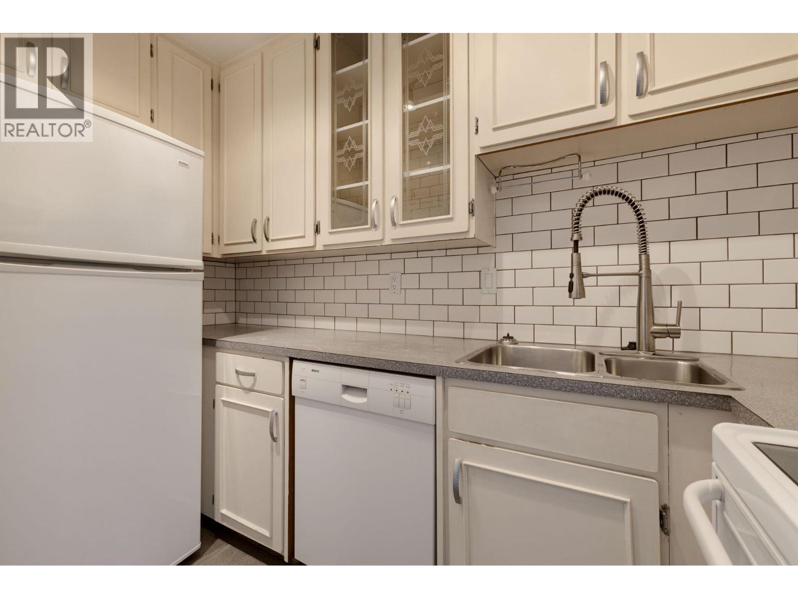 301 1930 W 3rd Avenue, Vancouver, British Columbia  V6J 1L1 - Photo 30 - R3172826