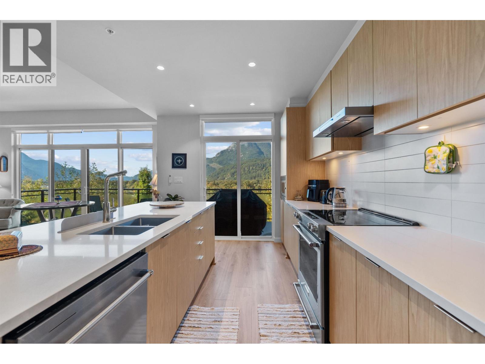 41245 Highline Place, Squamish, British Columbia  V8B 1C2 - Photo 12 - R3172836