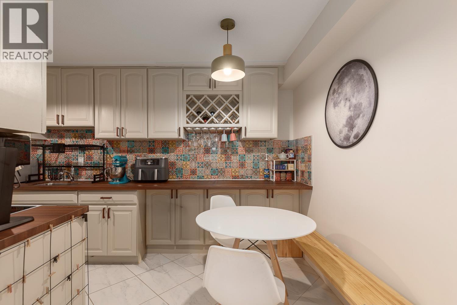 208 1435 NELSON STREET, vancouver, British Columbia