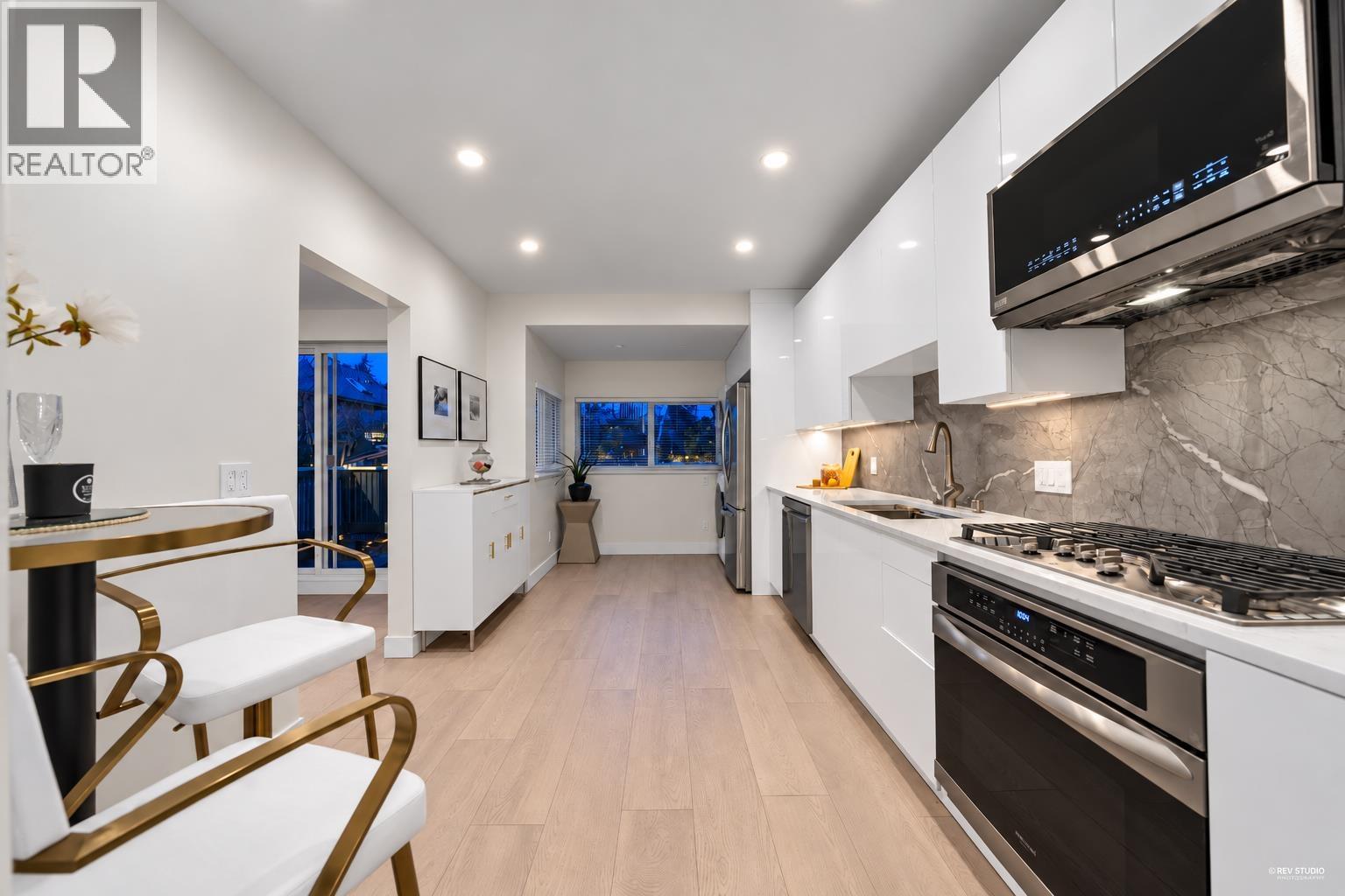 238 E 28th Street, North Vancouver, British Columbia  V7N 1C2 - Photo 8 - R3172876