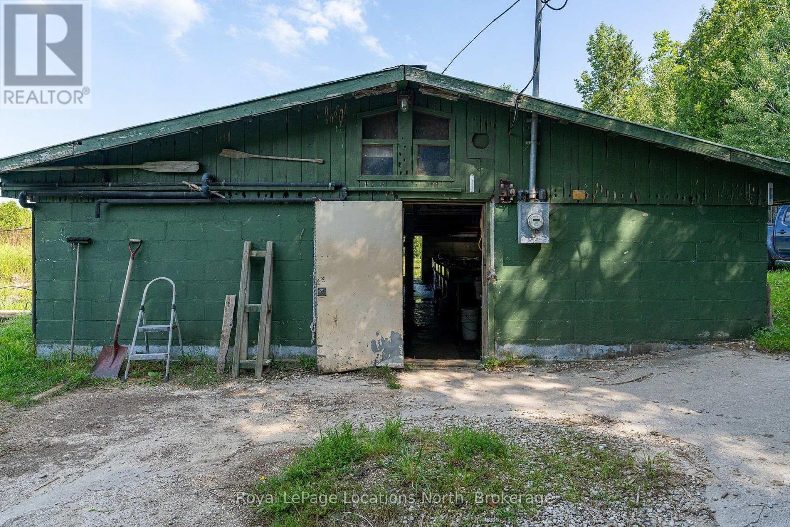 548037 3rd Side Road, Blue Mountains, Ontario N0H 2E0 - Photo 2 - X13868172