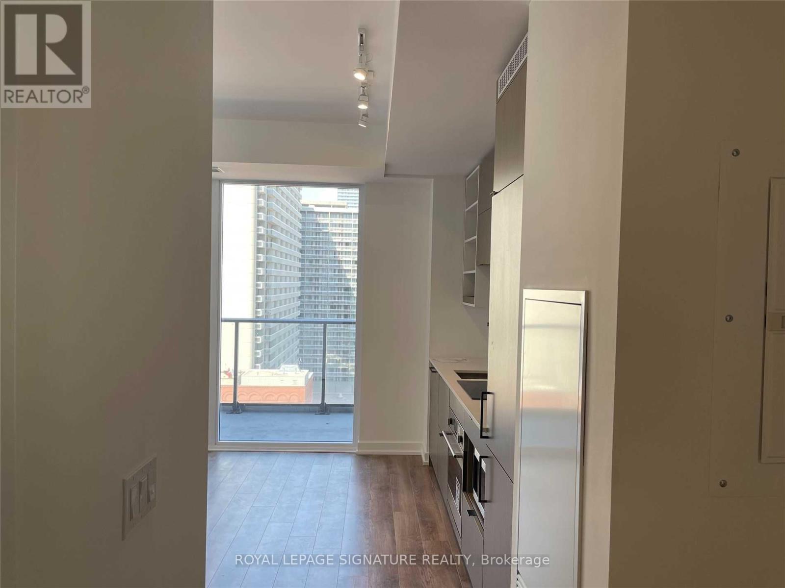 1301 - 20 Edward Street, Toronto, Ontario  M5G 0C5 - Photo 10 - C13868220