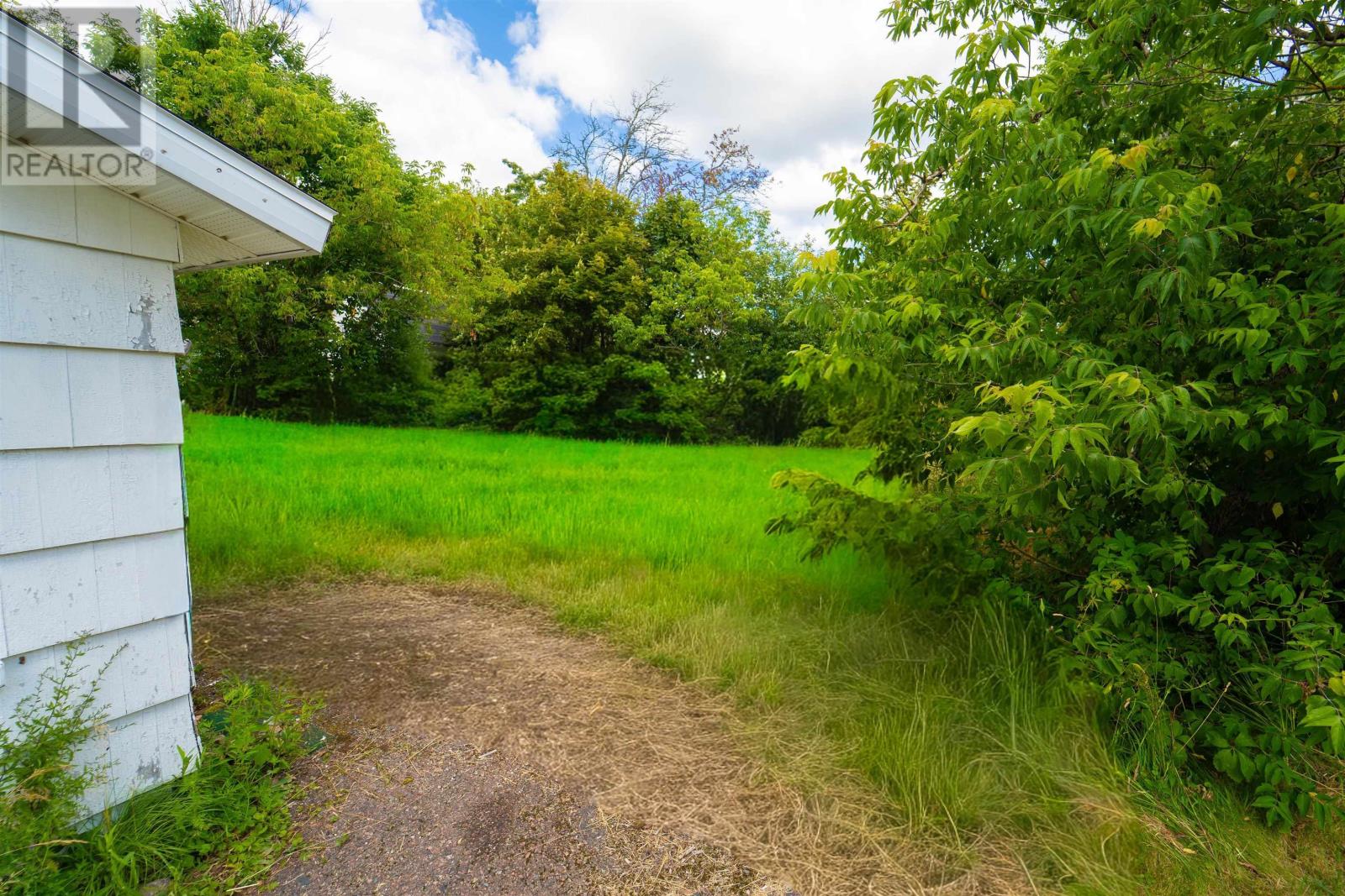 24 Pleasant Street, Springhill, Nova Scotia  B0M 1X0 - Photo 6 - 202625251