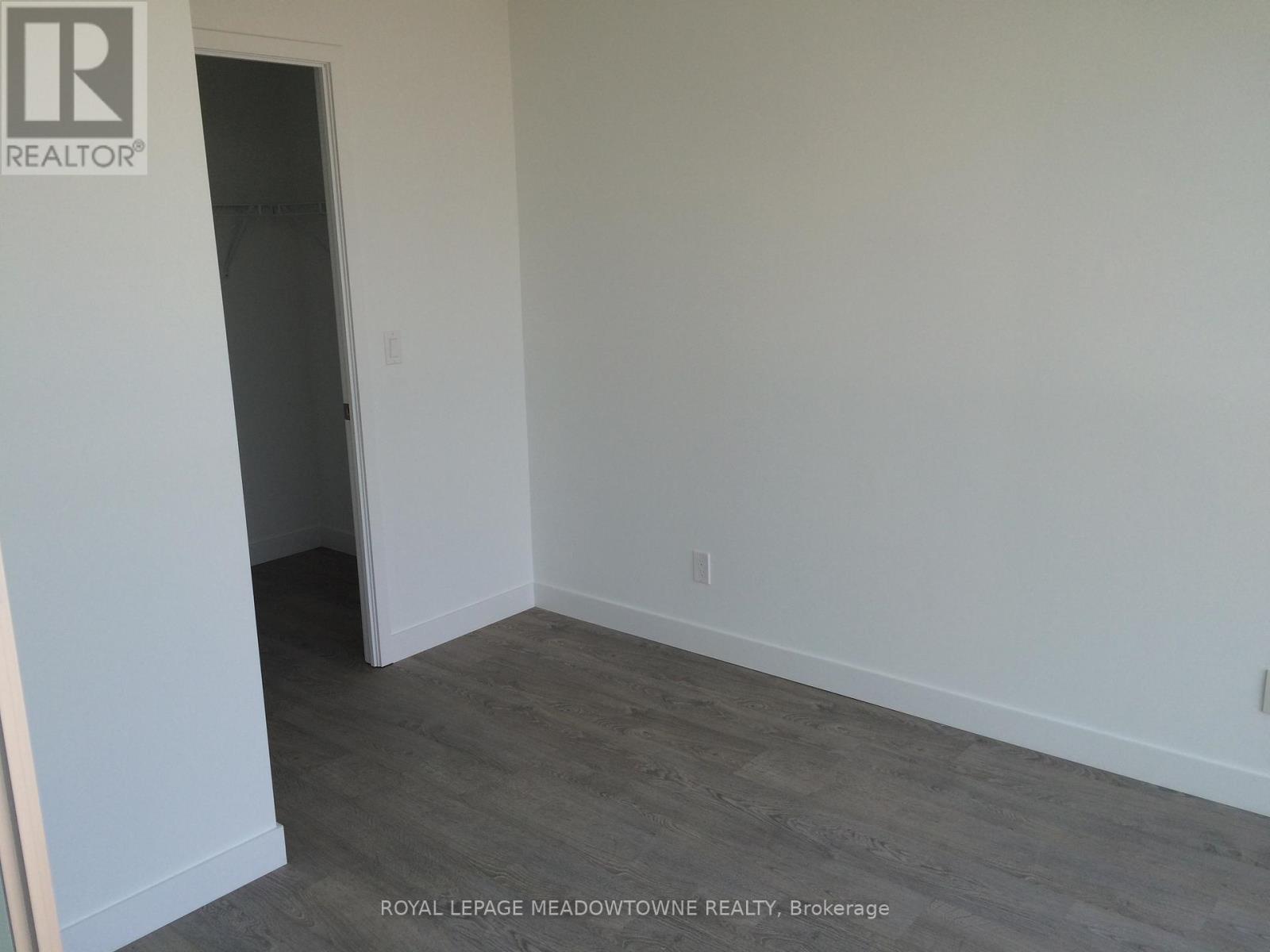 804 - 2055 Danforth Avenue, Toronto, Ontario  M4C 1J8 - Photo 3 - E13868194