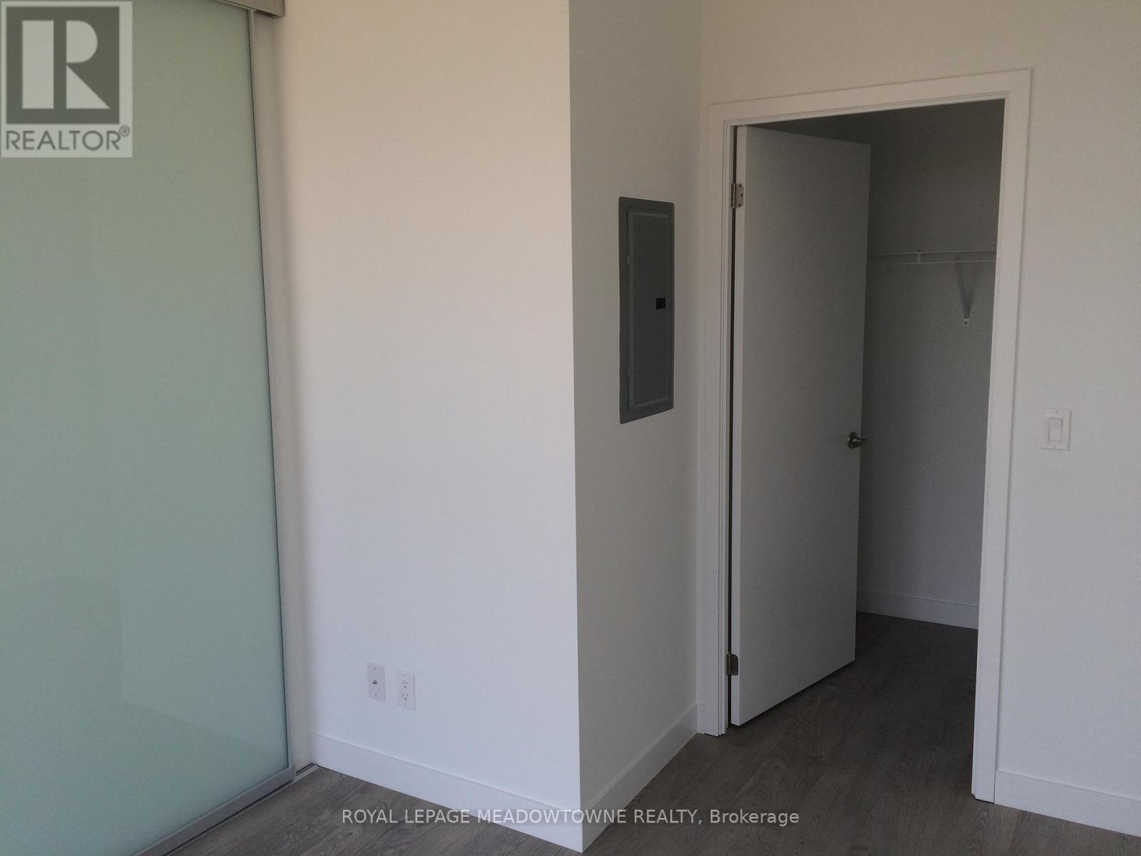 804 - 2055 Danforth Avenue, Toronto, Ontario  M4C 1J8 - Photo 4 - E13868194