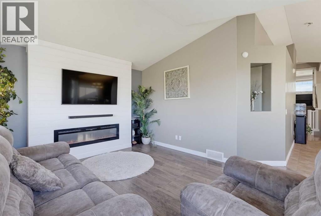 5256 48 Street Close