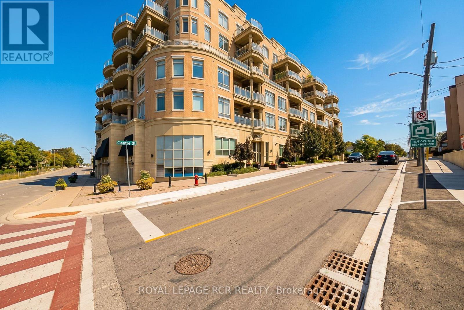 707 - 15277 YONGE STREET, Aurora, Ontario