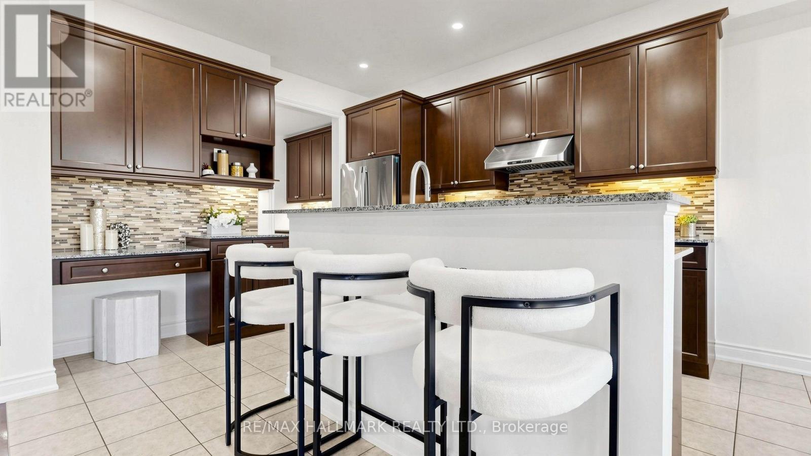 6 Tentone Court, Richmond Hill, Ontario  L4S 0E2 - Photo 13 - N13868124