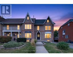 20 SUNVALE PLACE, Hamilton, Ontario