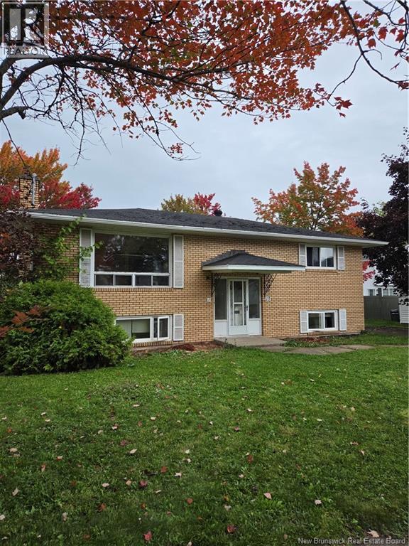 15 Willett Street, Moncton, New Brunswick  E1C 8A2 - Photo 2 - NB149024