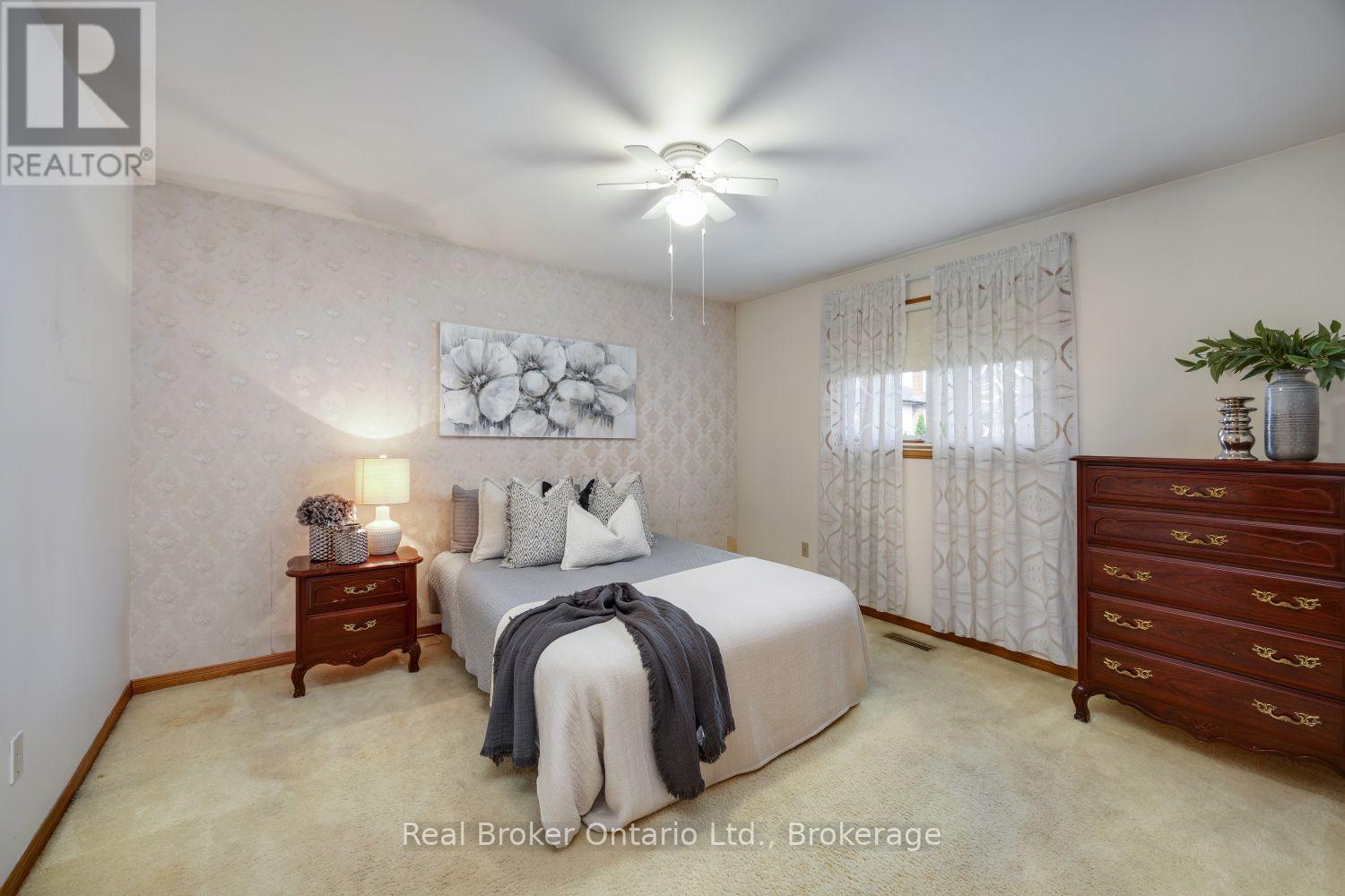 919 Exeter Street, Oshawa, Ontario  L1G 6R9 - Photo 16 - E13868334